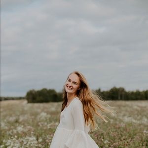 Meet your Posher, Elizabeth